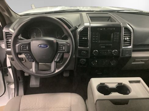 Used 2016 Ford F150 XLT w/ Trailer Tow Package image 10