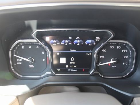 Used 2021 GMC Yukon XL Denali w/ Denali Premium Package image 27