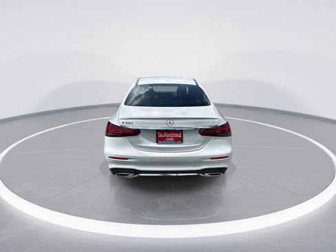 Used 2022 Mercedes-Benz E 350 Sedan image 7