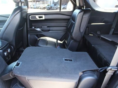 Used 2020 Ford Explorer XLT w/ Equipment Group 202A AWD/4WD image 37