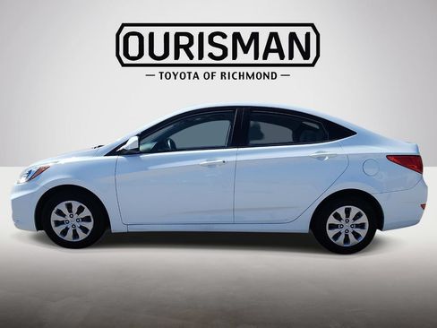 Used 2017 Hyundai Accent SE FWD image 4