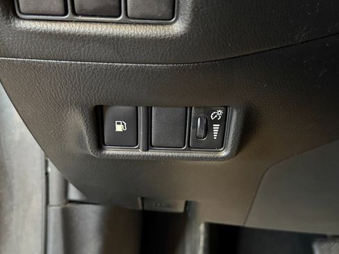 Used 2018 Toyota C-HR XLE image 16