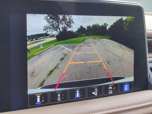 Used 2024 Chevrolet Tahoe Premier AWD/4WD image 14