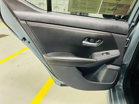 Used 2024 Nissan Sentra SR FWD image 27