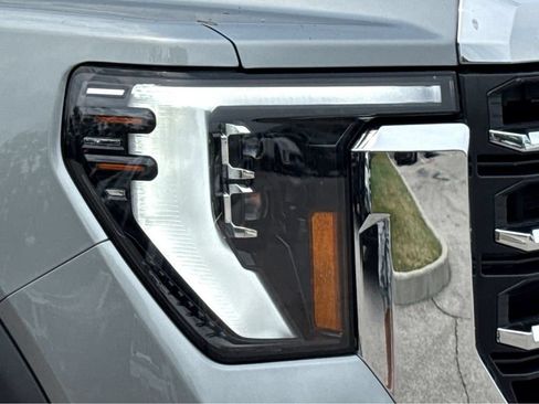 New 2026 GMC Sierra 2500 SLT AWD/4WD image 19