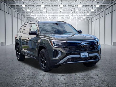New 2026 Volkswagen Atlas Peak Edition image 7