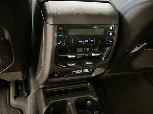 Used 2021 Jeep Grand Cherokee L Limited image 27