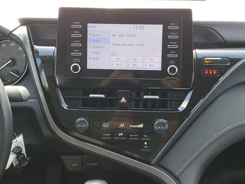 Used 2024 Toyota Camry SE image 13