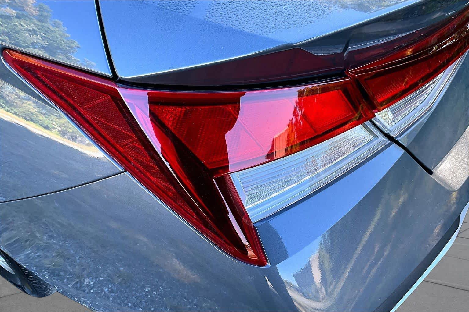 Used 2026 Hyundai Elantra SE FWD image 29
