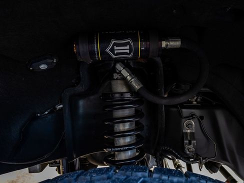 Used 2022 Ford F450 Limited w/ FX4 Off-Road Package image 12