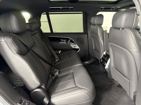 New 2026 Land Rover Range Rover Long Wheelbase SE image 30