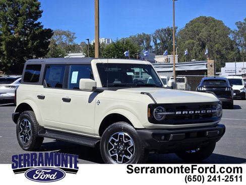 New 2026 Ford Bronco Outer Banks image 1