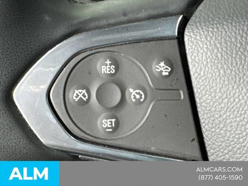 Used 2023 Chevrolet Traverse LT FWD image 28