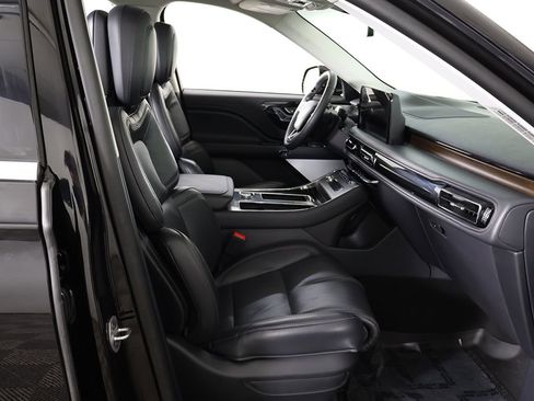 Used 2025 Lincoln Aviator Reserve w/ Equipment Group 201A AWD/4WD image 39