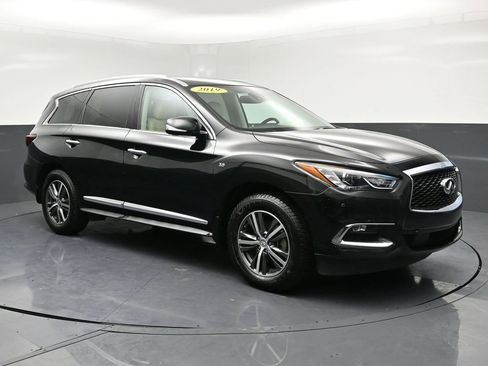 Used 2019 INFINITI QX60 Luxe w/ Essential Package image 2