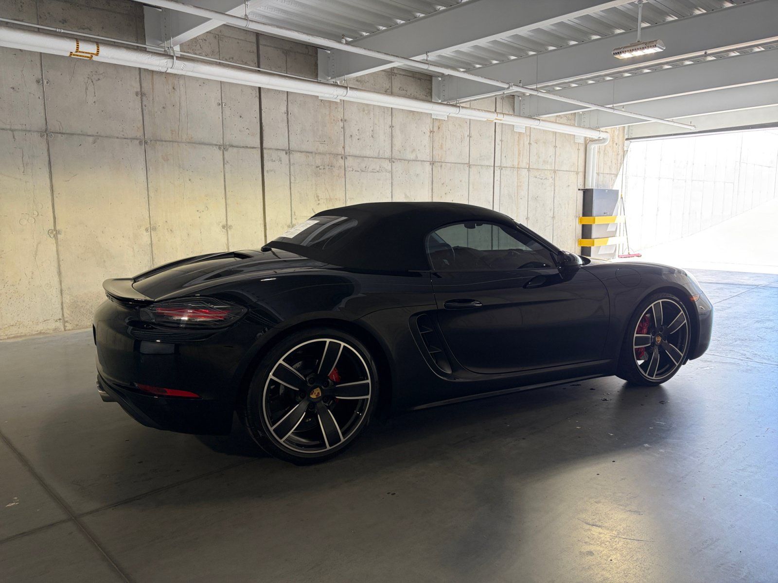 Certified 2025 Porsche 718 Boxster S RWD image 10