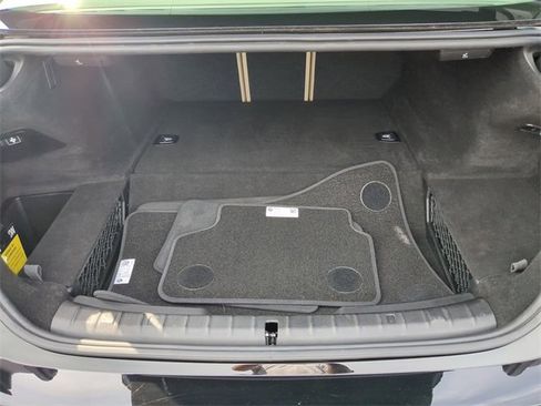 Used 2023 BMW 530e xDrive image 12