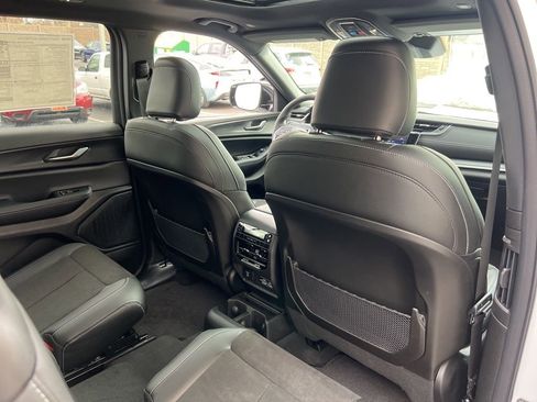 New 2025 Jeep Grand Cherokee L Altitude AWD/4WD image 25