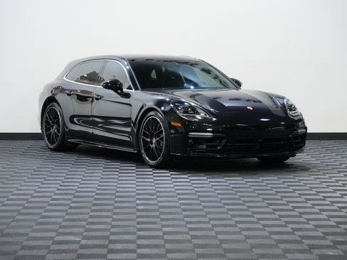 Used 2018 Porsche Panamera 4S AWD/4WD image 5