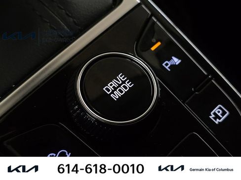 Certified 2025 Kia Sportage EX image 33