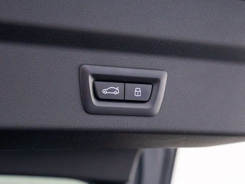 Certified 2025 BMW X2 xDrive28i w/ Premium Package image 33