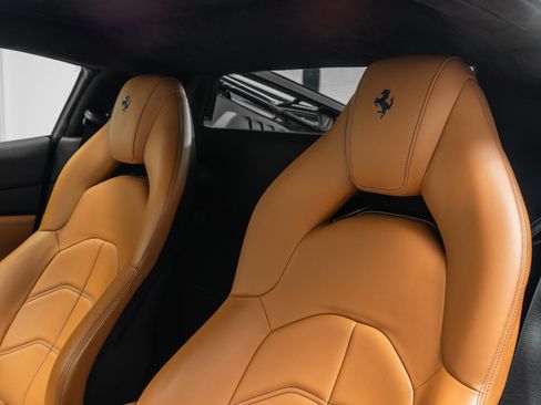 Used 2018 Ferrari 488 GTB RWD image 25