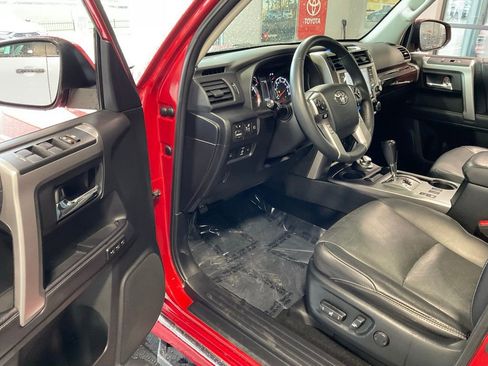 Certified 2022 Toyota 4Runner Limited AWD/4WD image 8