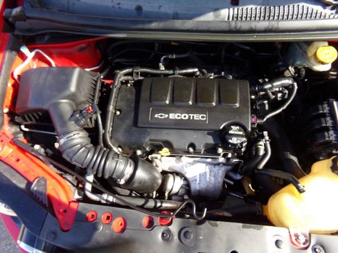 Used 2015 Chevrolet Sonic LTZ image 46