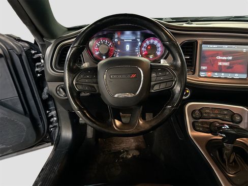 Used 2022 Dodge Challenger R/T w/ Plus Package image 21