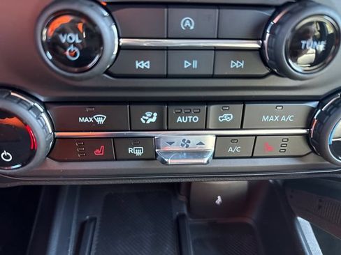 New 2025 Ford Bronco Big Bend w/ Black Diamond Package AWD/4WD image 30