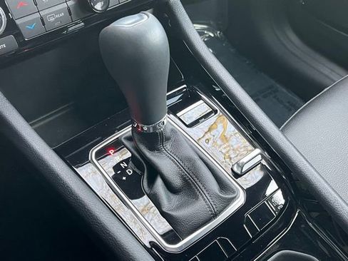 Used 2024 Jeep Compass Limited image 15