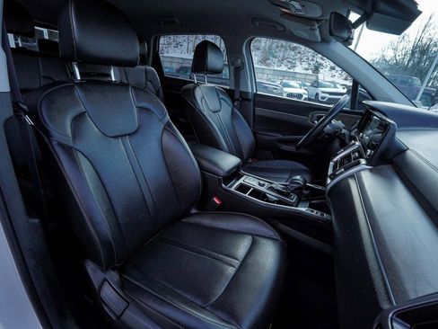 Used 2022 Kia Sorento S image 42
