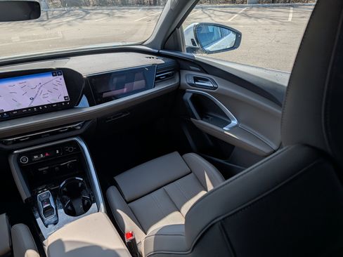 Certified 2025 Audi Q5 Prestige AWD/4WD image 11