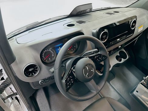 New 2026 Mercedes-Benz Sprinter 2500 image 8