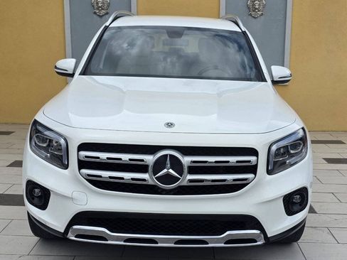 Used 2020 Mercedes-Benz GLB 250 w/ Premium Package image 2