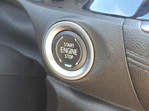 Certified 2020 Buick Encore GX Preferred w/ Cold Weather Comfort Package FWD image 9