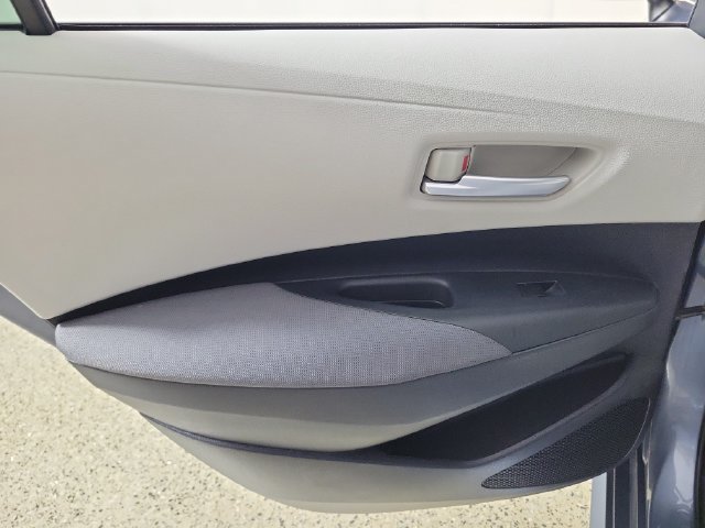 Used 2021 Toyota Corolla LE FWD image 13