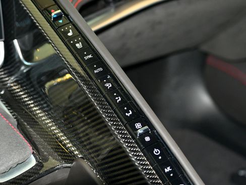 Used 2024 Chevrolet Corvette Z06 w/ Z07 Performance Package image 24