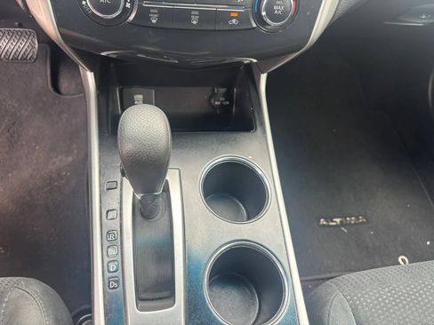 Used 2015 Nissan Altima 2.5 S w/ Power Driver Seat Package FWD image 18