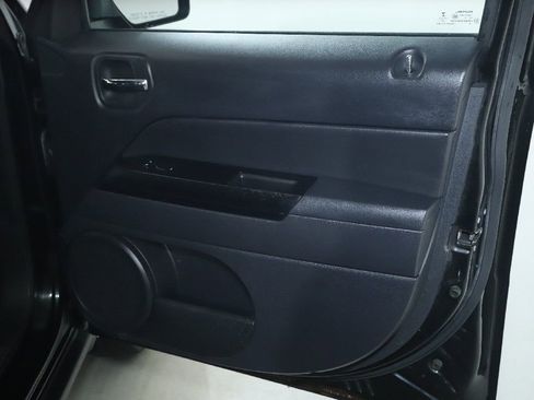 Used 2016 Jeep Patriot Sport w/ Power Value Group AWD/4WD image 30