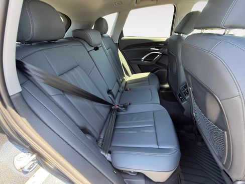 New 2026 Audi Q5 Premium Plus AWD/4WD image 18