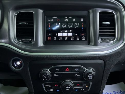 Used 2021 Dodge Charger SXT w/ Leather Interior Group RWD image 22