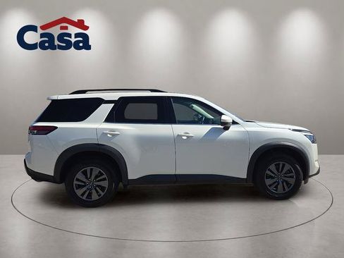 Used 2024 Nissan Pathfinder SV FWD image 6