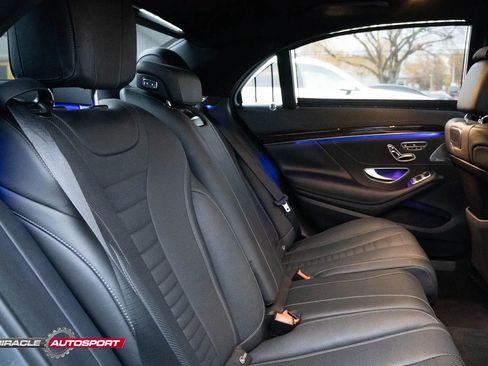 Used 2018 Mercedes-Benz S 560 4MATIC Sedan image 40