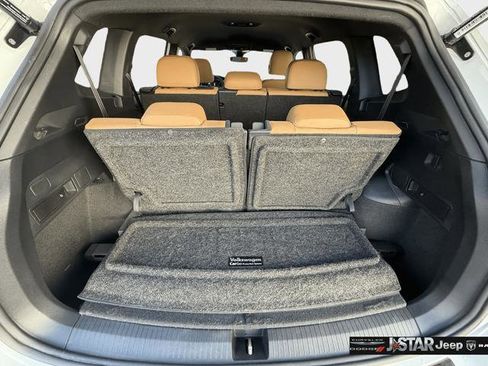 Used 2023 Volkswagen Tiguan SE image 29