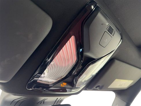 Used 2022 BMW i4 eDrive40 image 74