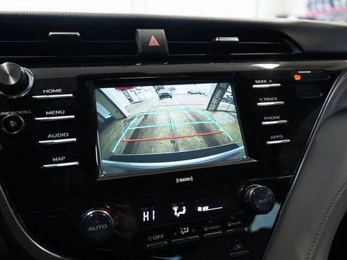 Used 2020 Toyota Camry SE image 15