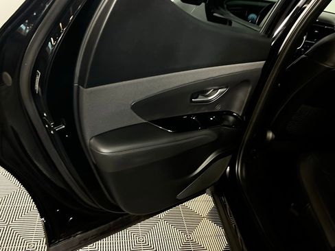 Used 2023 Hyundai Santa Cruz Limited w/ Winter Package image 27