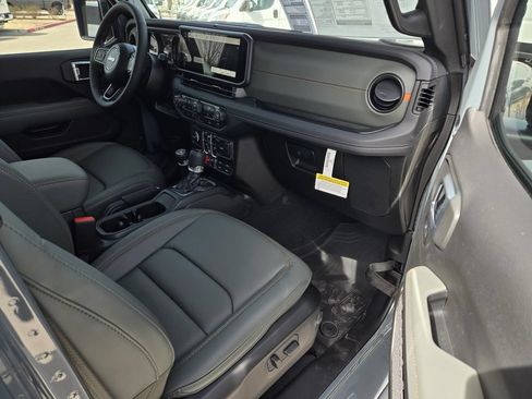 New 2026 Jeep Gladiator Mojave AWD/4WD image 9