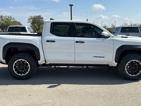 New 2026 Toyota Tacoma TRD Off-Road image 10